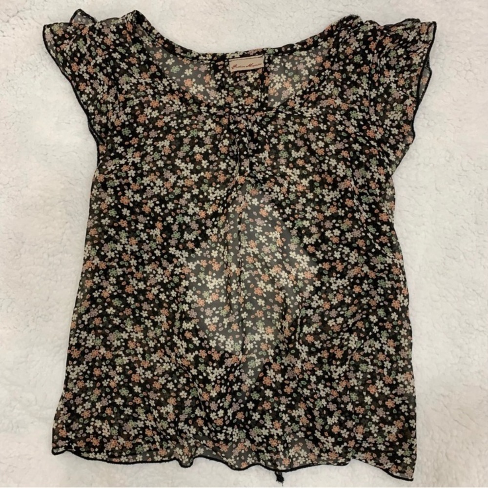 Floral sheer short sleeve top